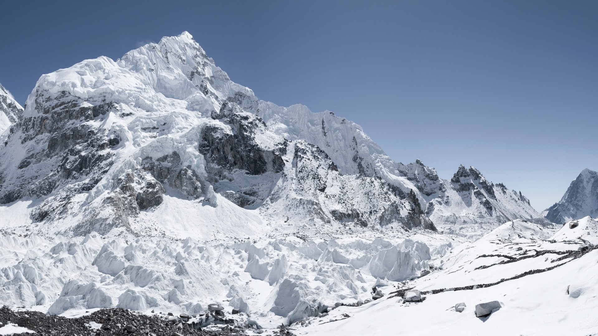  Everest Base Camp